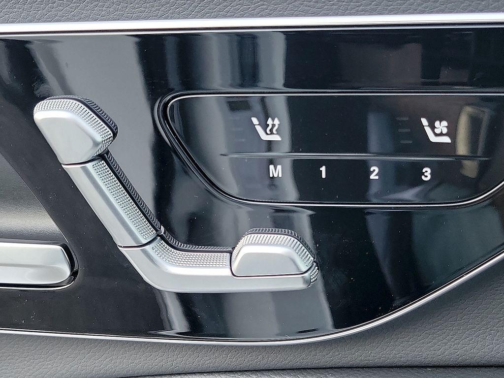 2026 Mercedes-Benz E-Class E350 - Photo 17