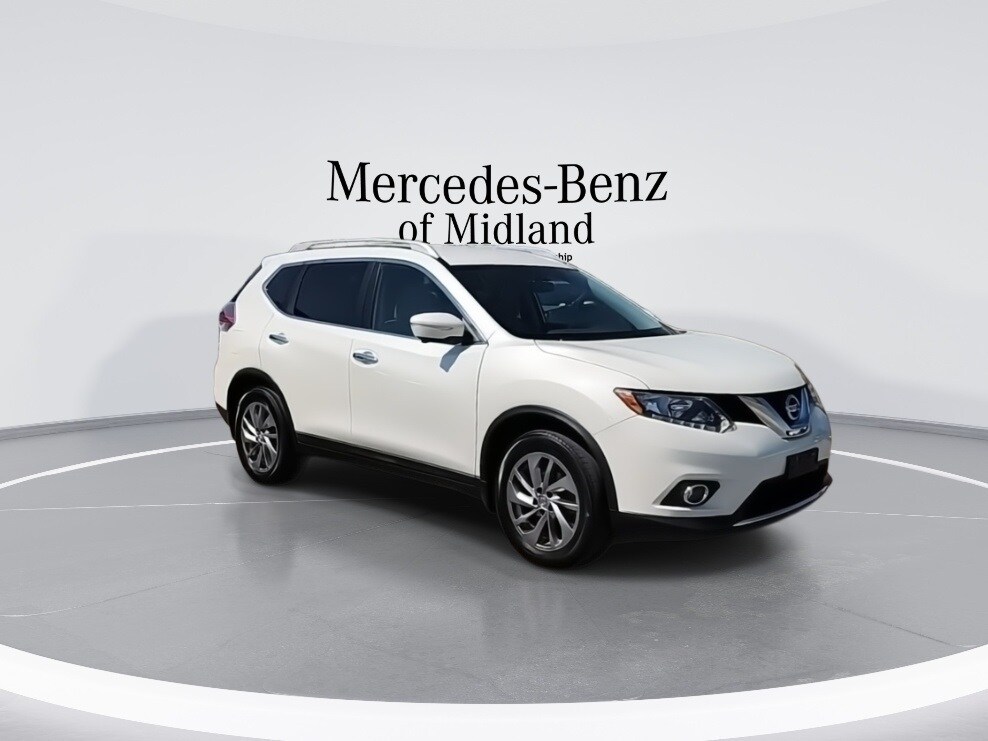 2015 Nissan Rogue SL photo 2