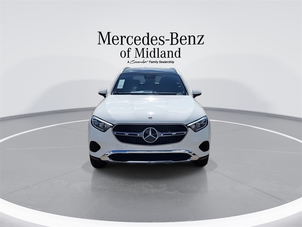 2026 Mercedes Benz GLC 300 photo 3