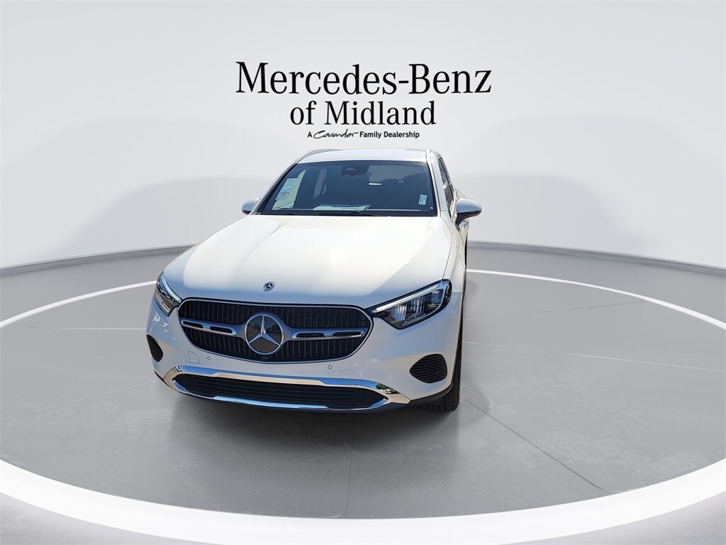 2026 Mercedes Benz GLC 300 photo 3