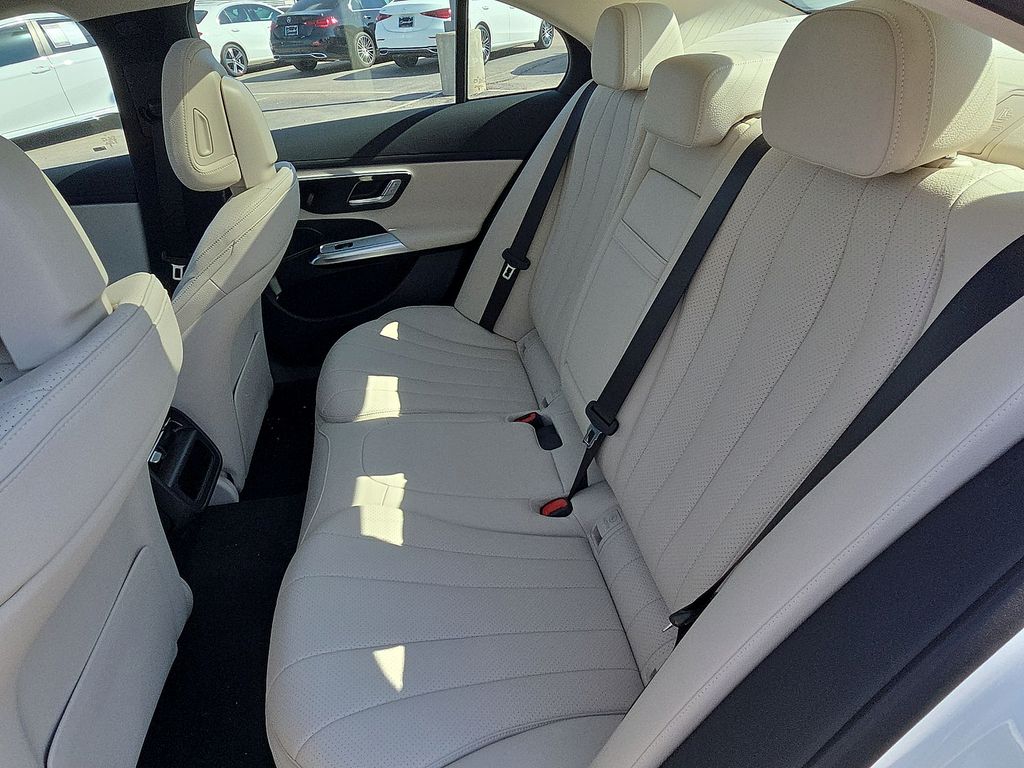 2026 Mercedes-Benz E-Class E350 - Photo 13