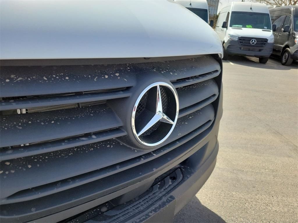 2025 Mercedes-Benz Sprinter Cargo Van Base - Photo 10