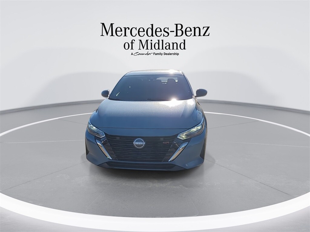 2024 Nissan Sentra SR photo 3