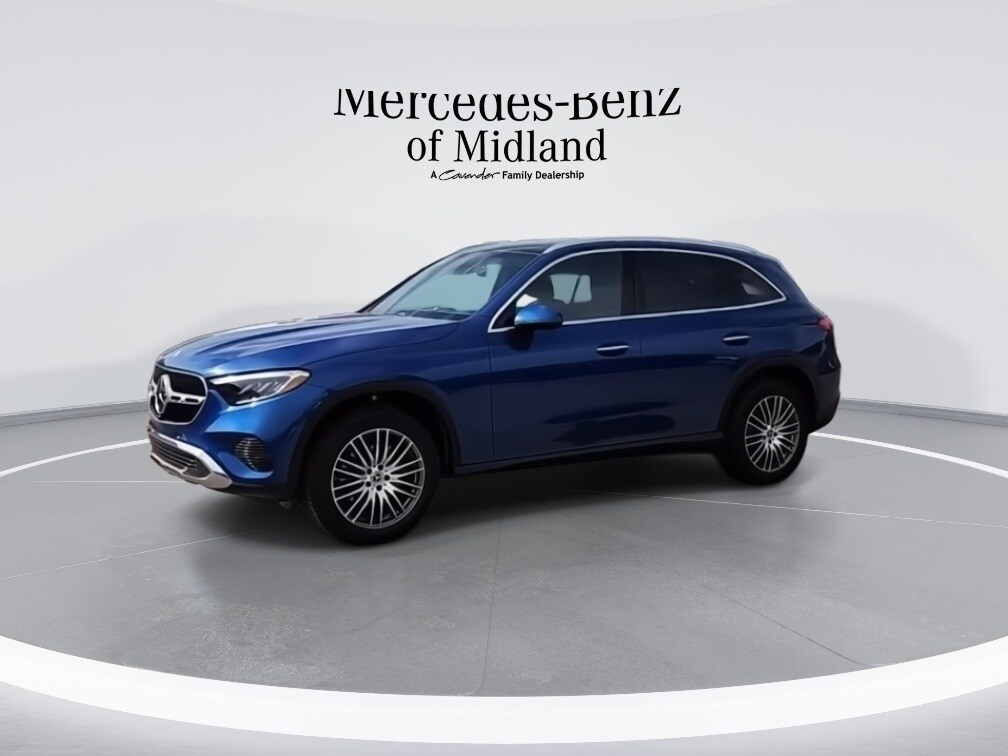 2026 Mercedes Benz GLC 300 photo 4