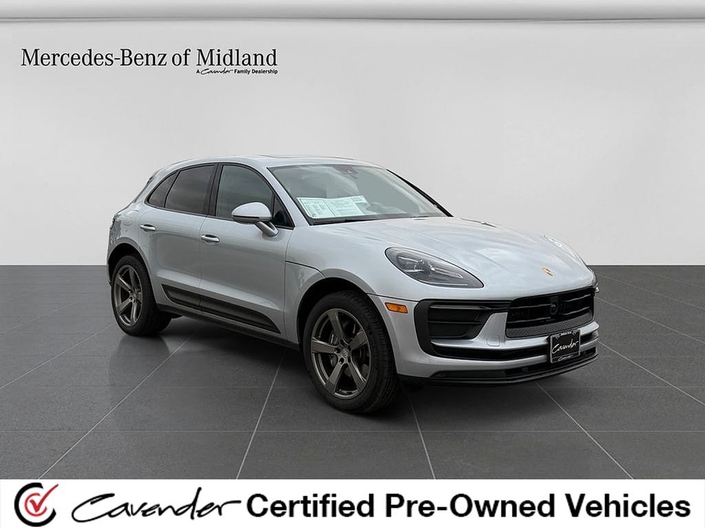 2025 Porsche Macan Base