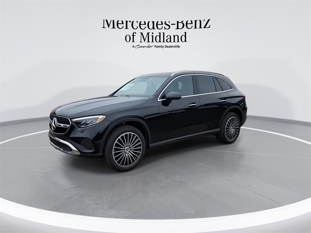 2025 Mercedes Benz GLC 300 photo 4