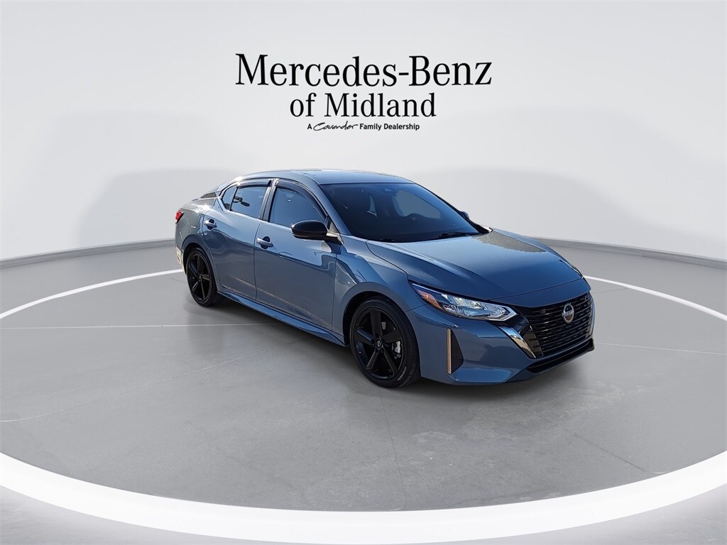 2024 Nissan Sentra SR photo 2