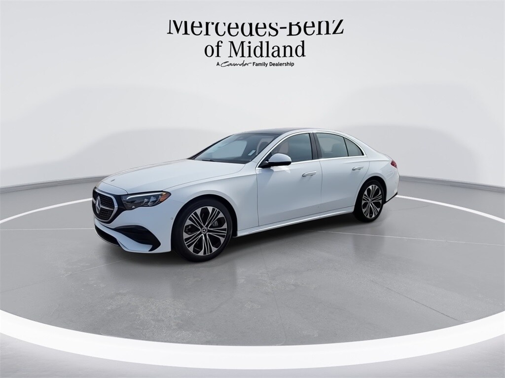 2025 Mercedes Benz E 450 4MATIC photo 4