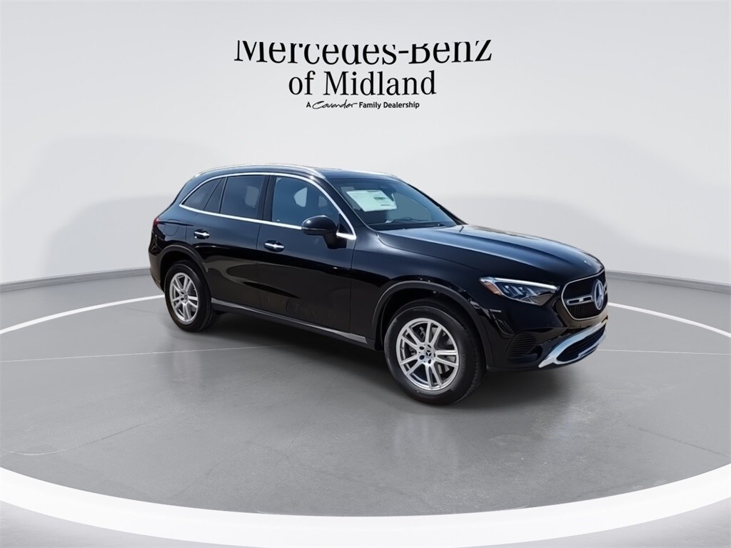 2025 Mercedes Benz GLC 300 4MATIC photo 2