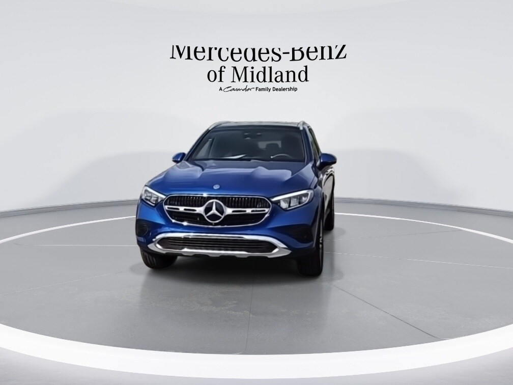 2026 Mercedes Benz GLC 300 photo 3