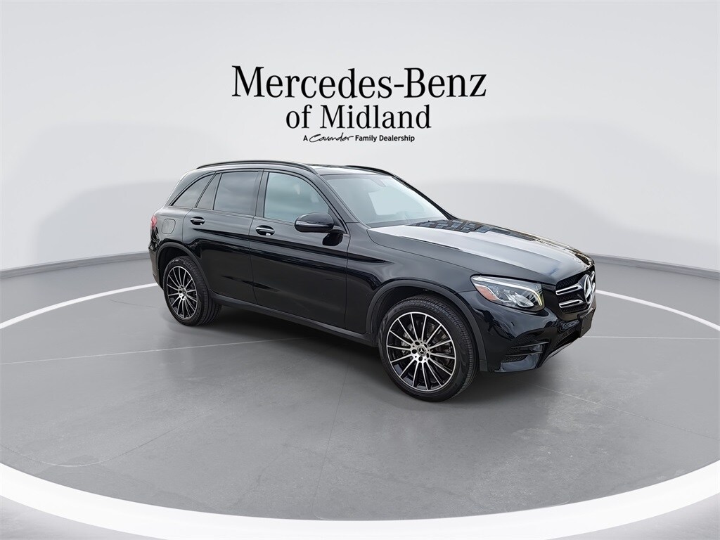 2019 Mercedes Benz GLC 300 photo 2
