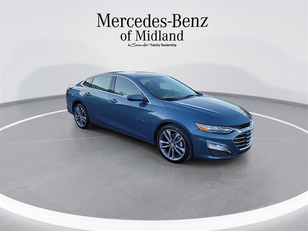 2024 Chevrolet Malibu Premier 2LT photo 2