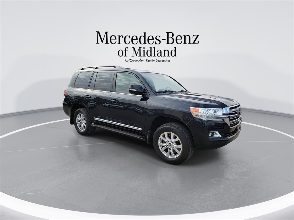 2019 Toyota Land Cruiser Base photo 2