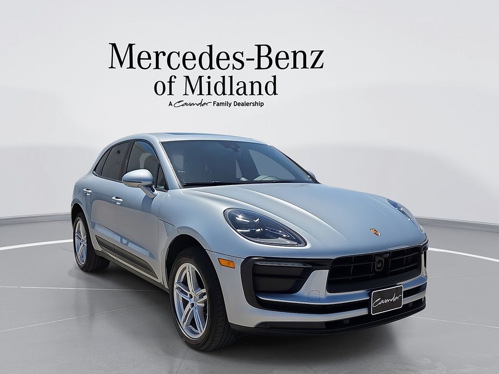 2025 Porsche Macan Base
