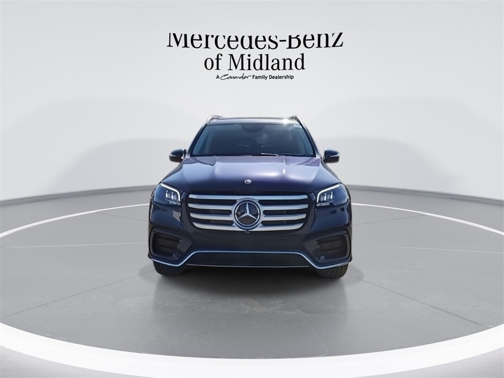 2025 Mercedes Benz GLS 450 4MATIC photo 3
