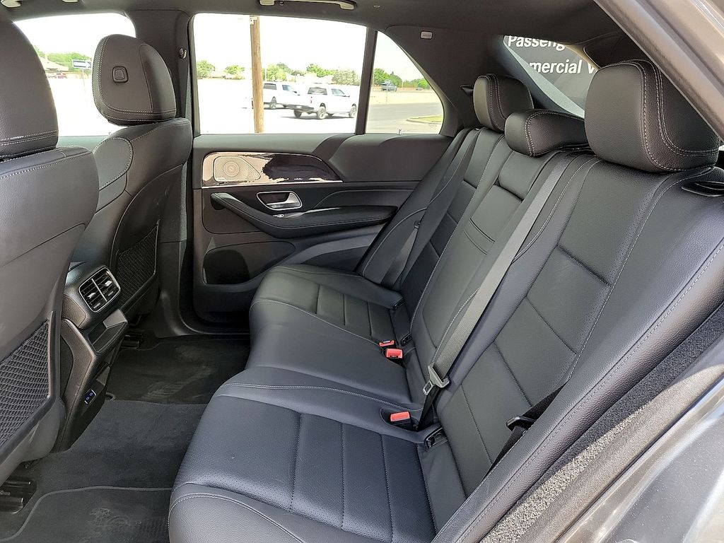 2025 Mercedes-Benz GLE GLE450E - Photo 13