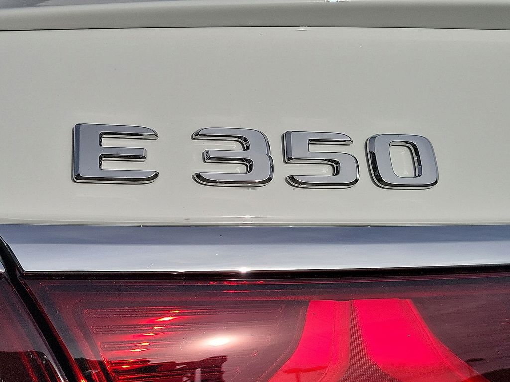 2026 Mercedes-Benz E-Class E350 - Photo 12