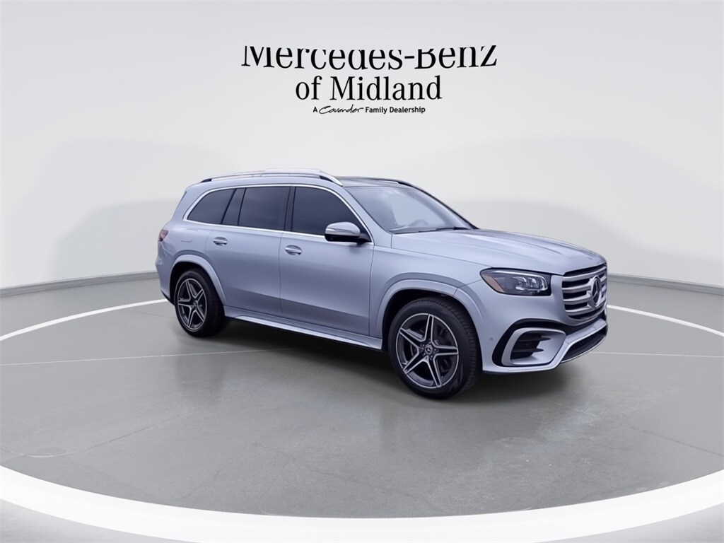 2025 Mercedes Benz GLS 450 photo 2