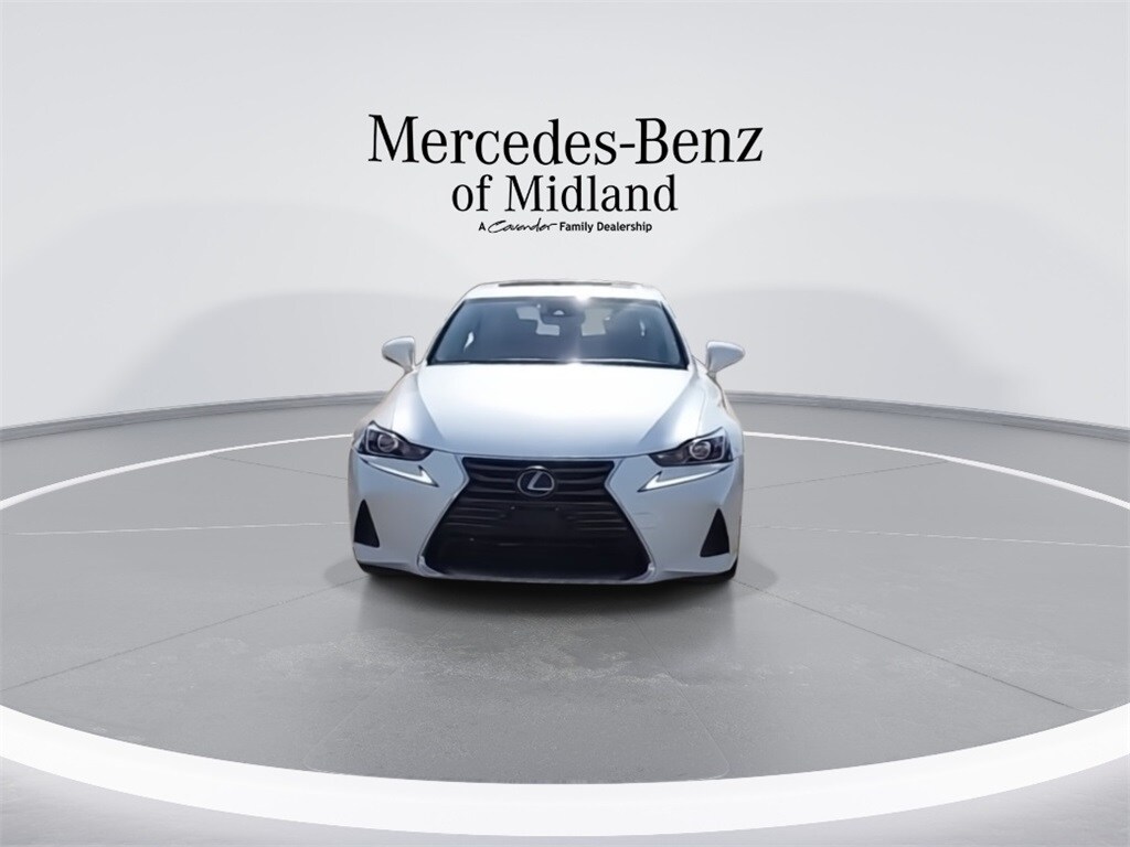 2018 Lexus IS 300 photo 2