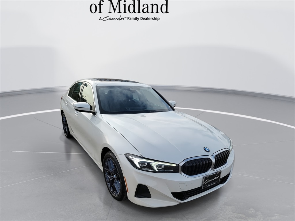 2025 BMW 3 Series 330i's photo