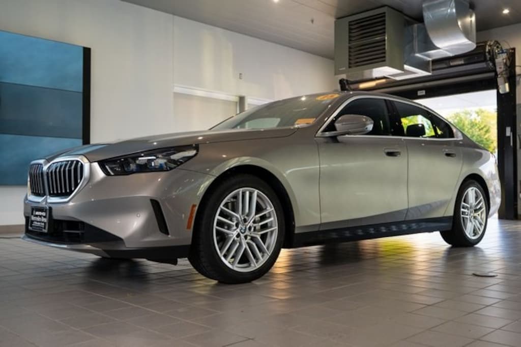 Used 2025 BMW 5 Series 530i xDrive Sedan