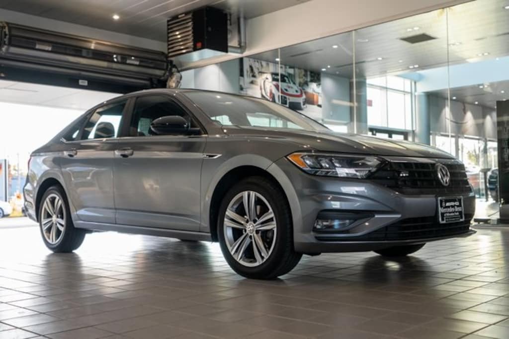 Used 2019 Volkswagen Jetta R-Line Sedan