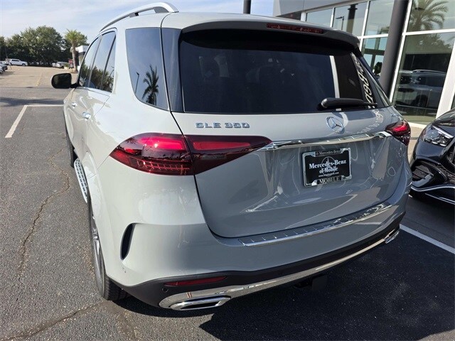 2026 Mercedes Benz GLE 350 4MATIC photo 3