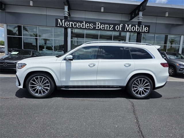 2025 Mercedes-Benz GLS Base's photo