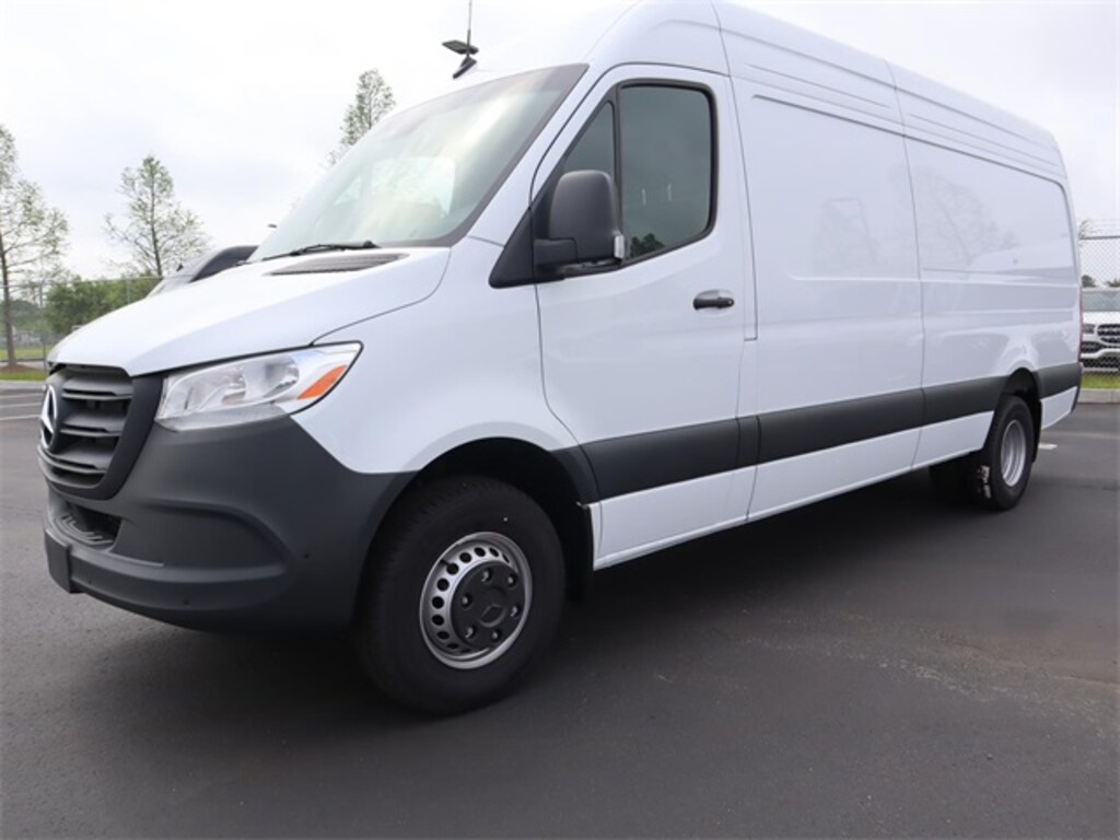 New 2024 Mercedes-Benz Sprinter 3500 Cargo 170 WB Van Cargo Van