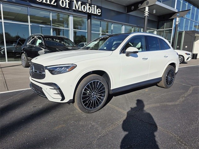 2026 Mercedes Benz GLC 300 4MATIC photo 2