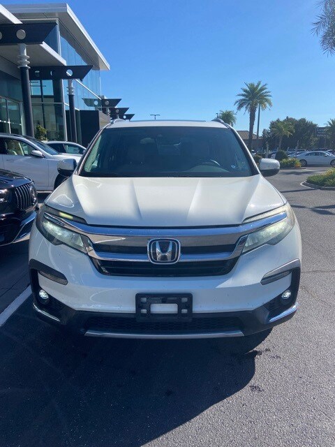 2019 Honda Pilot Touring Sport photo 2