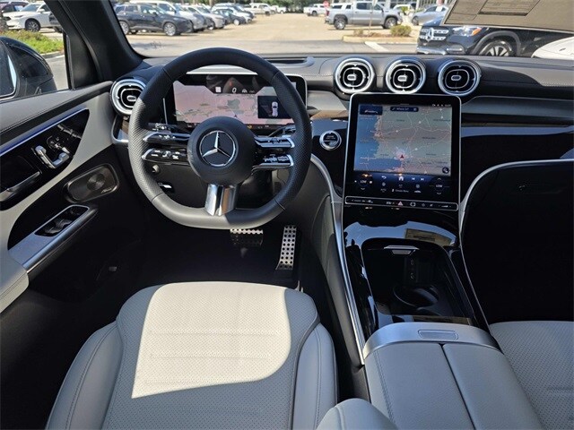 2026 Mercedes Benz GLC 300 4MATIC photo 2