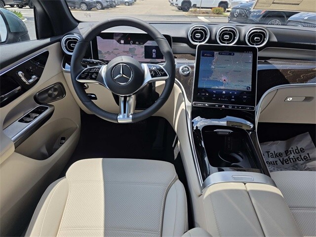 2026 Mercedes Benz GLC 300 photo 4