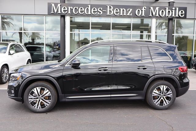 2025 Mercedes-Benz GLB GLB 250's photo