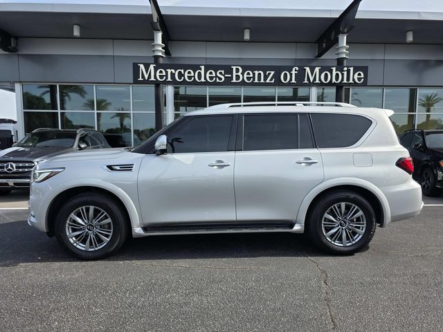 2021 INFINITI QX80's photo