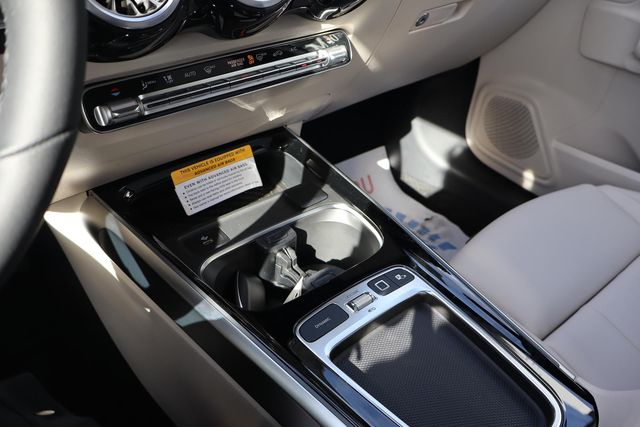2025 Mercedes-Benz GLB Base - Photo 9