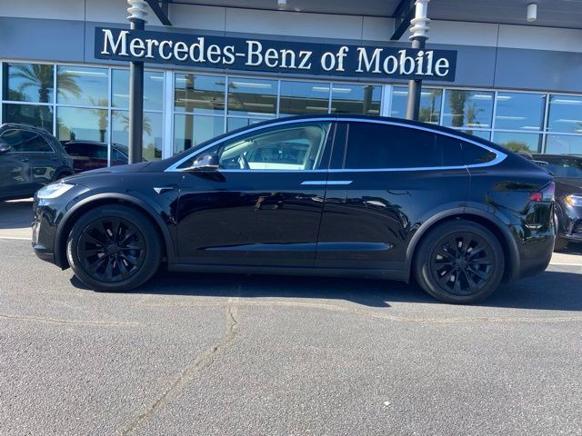 2017 Tesla Model X's photo