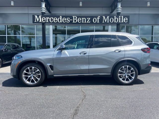 2024 BMW X5 sDrive40i's photo