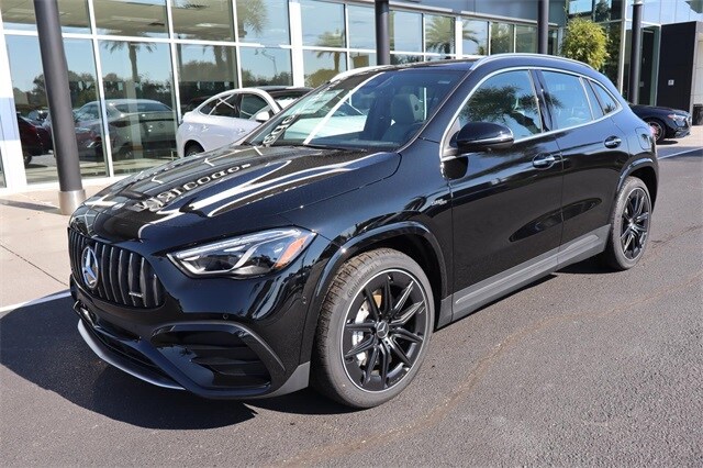 2025 Mercedes Benz GLA 35 AMG photo 2