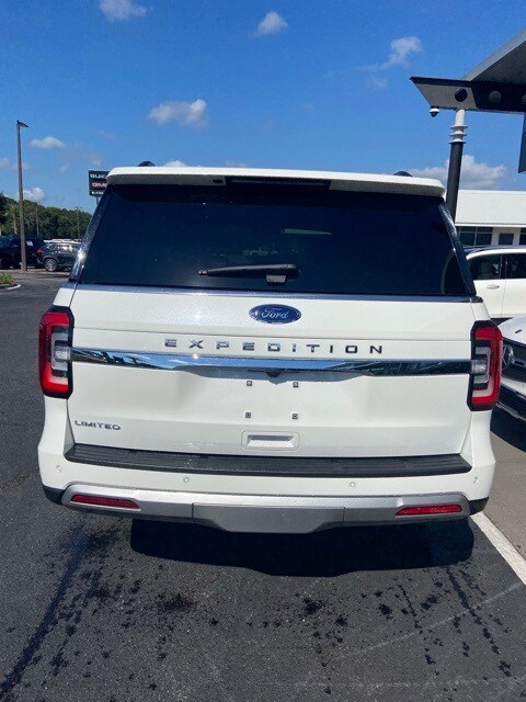 2024 Ford Expedition Limited photo 2