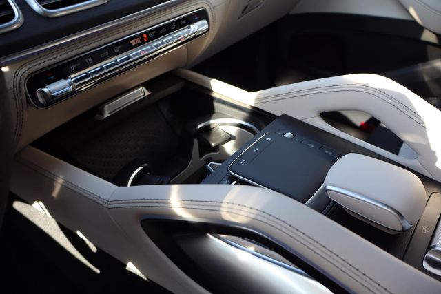 2025 Mercedes-Benz GLE AMG GLE 53 - Photo 9