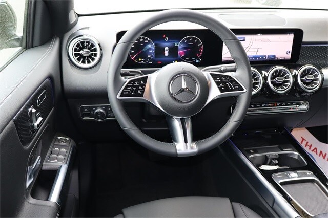 2025 Mercedes Benz GLB 250 photo 4