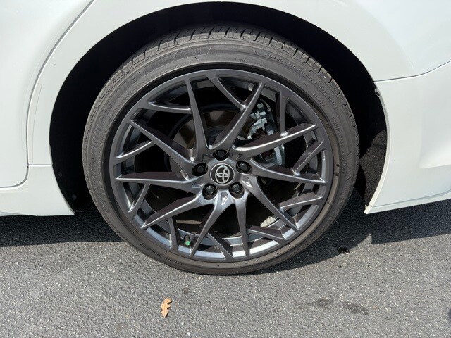 2025 Toyota Camry XSE photo 4