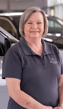 Staff member Judy Rutledge from 918f519f302b