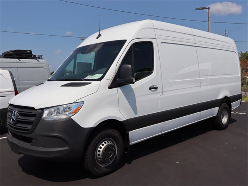 New 2024 Mercedes-Benz Sprinter 3500 Cargo 170 WB Van Cargo Van