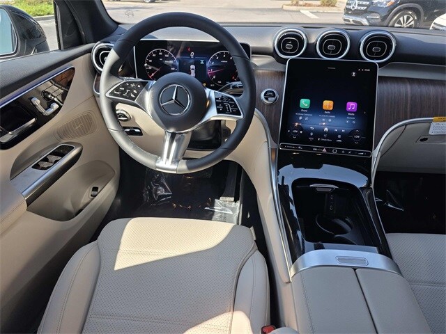 2026 Mercedes Benz GLC 300 photo 4