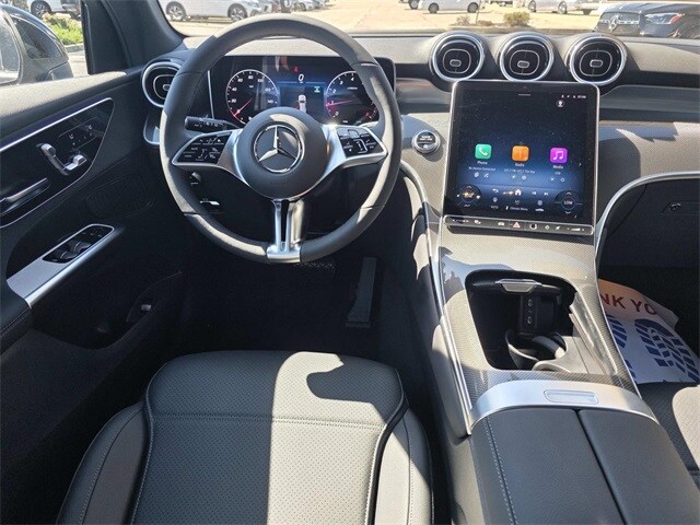 2026 Mercedes Benz GLC 300 photo 4