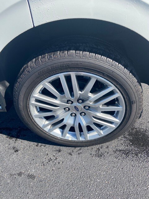 2024 Ford Expedition Limited photo 3