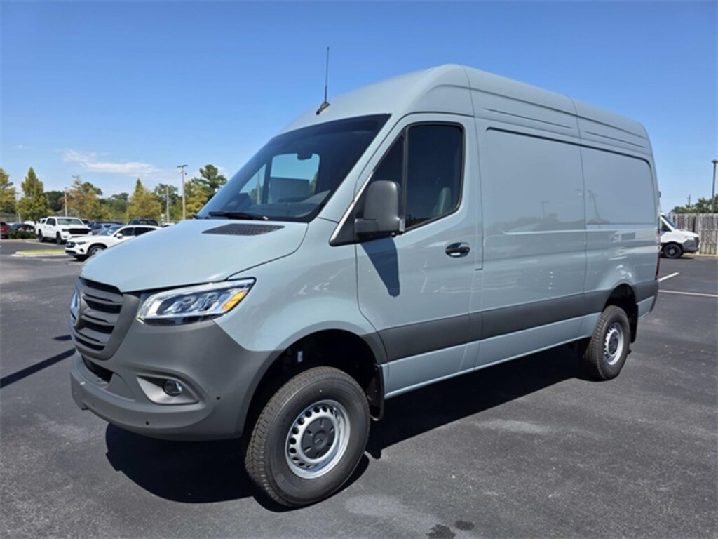 New 2025 Mercedes-Benz Sprinter 2500 Cargo 144 WB Van Cargo Van