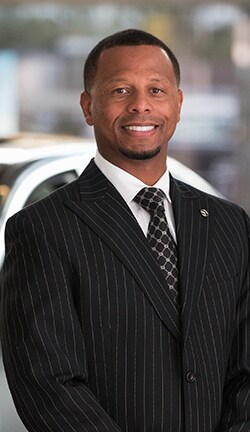 Staff member Leonard Jean-Louis from 918f519f302b